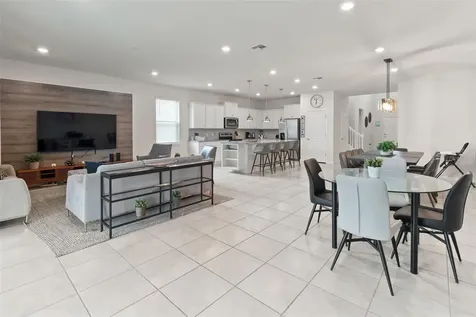 2070 Lelani Circle Davenport FL 33897
