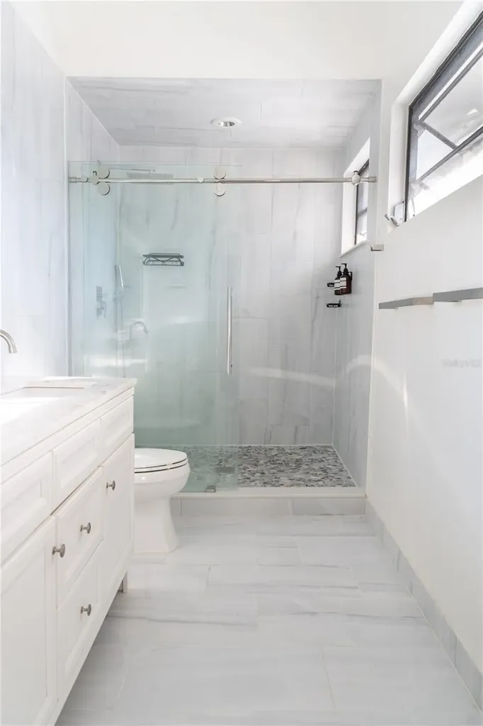 300 Garden Lane Sarasota FL 34242