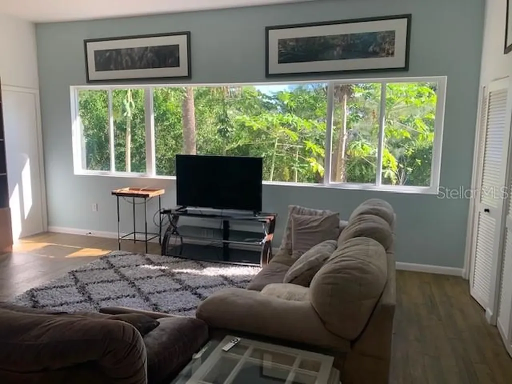 300 Garden Lane Sarasota FL 34242
