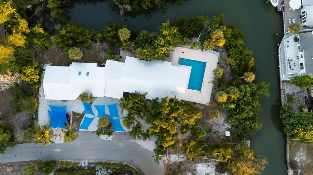 300 Garden Lane Sarasota FL 34242