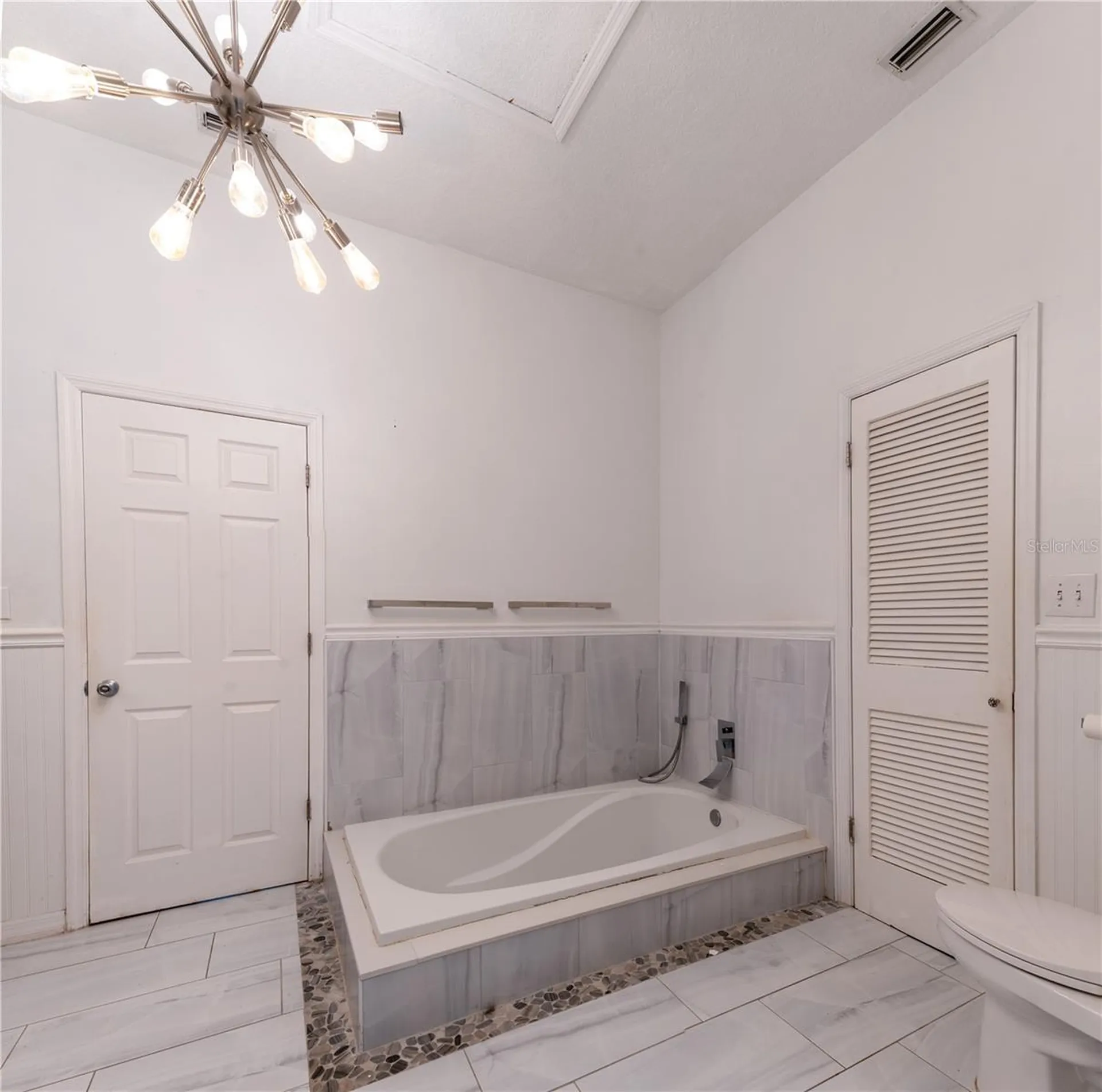 300 Garden Lane Sarasota FL 34242