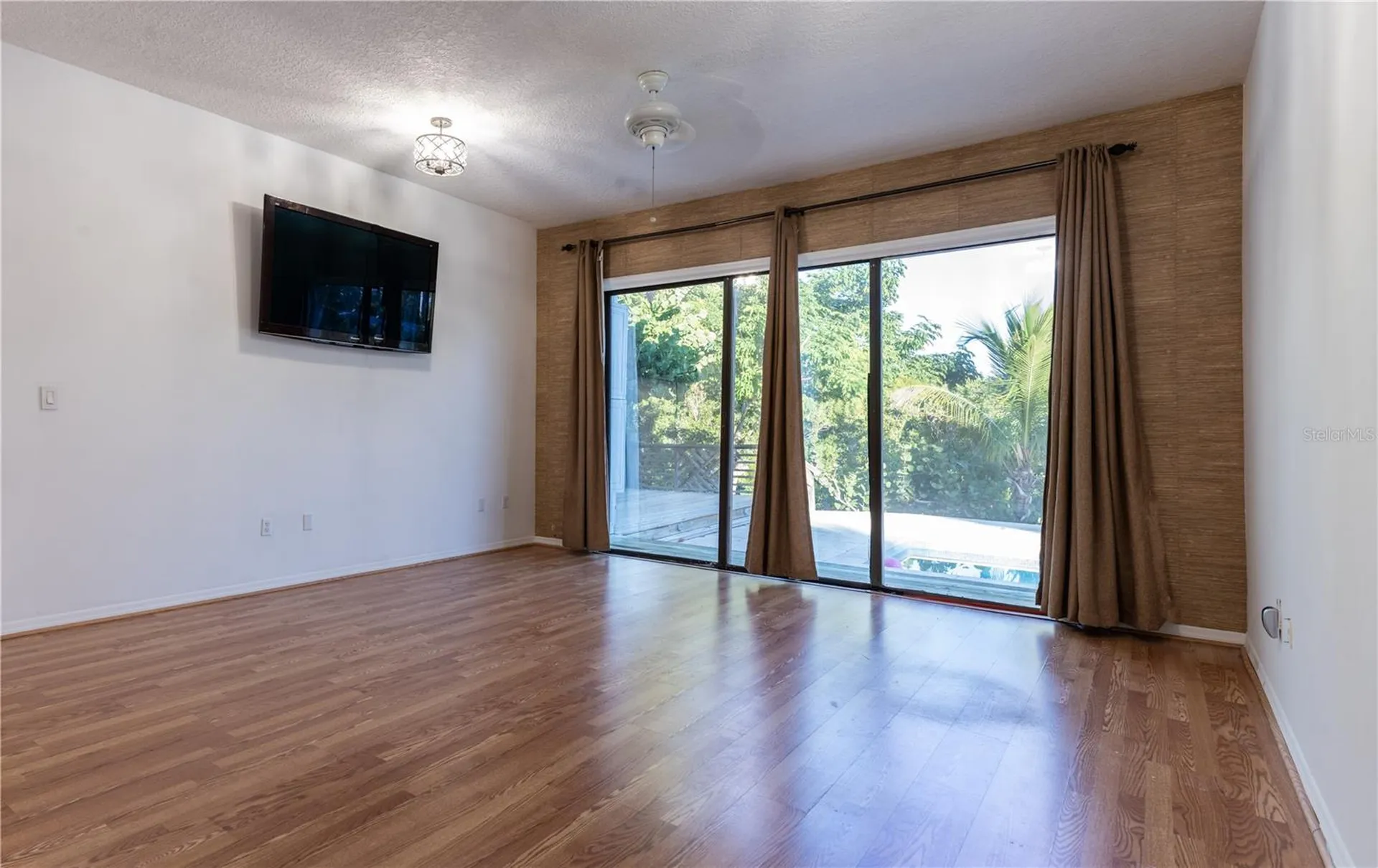 300 Garden Lane Sarasota FL 34242