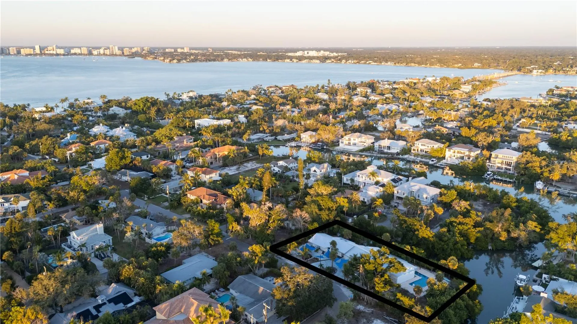 300 Garden Lane Sarasota FL 34242