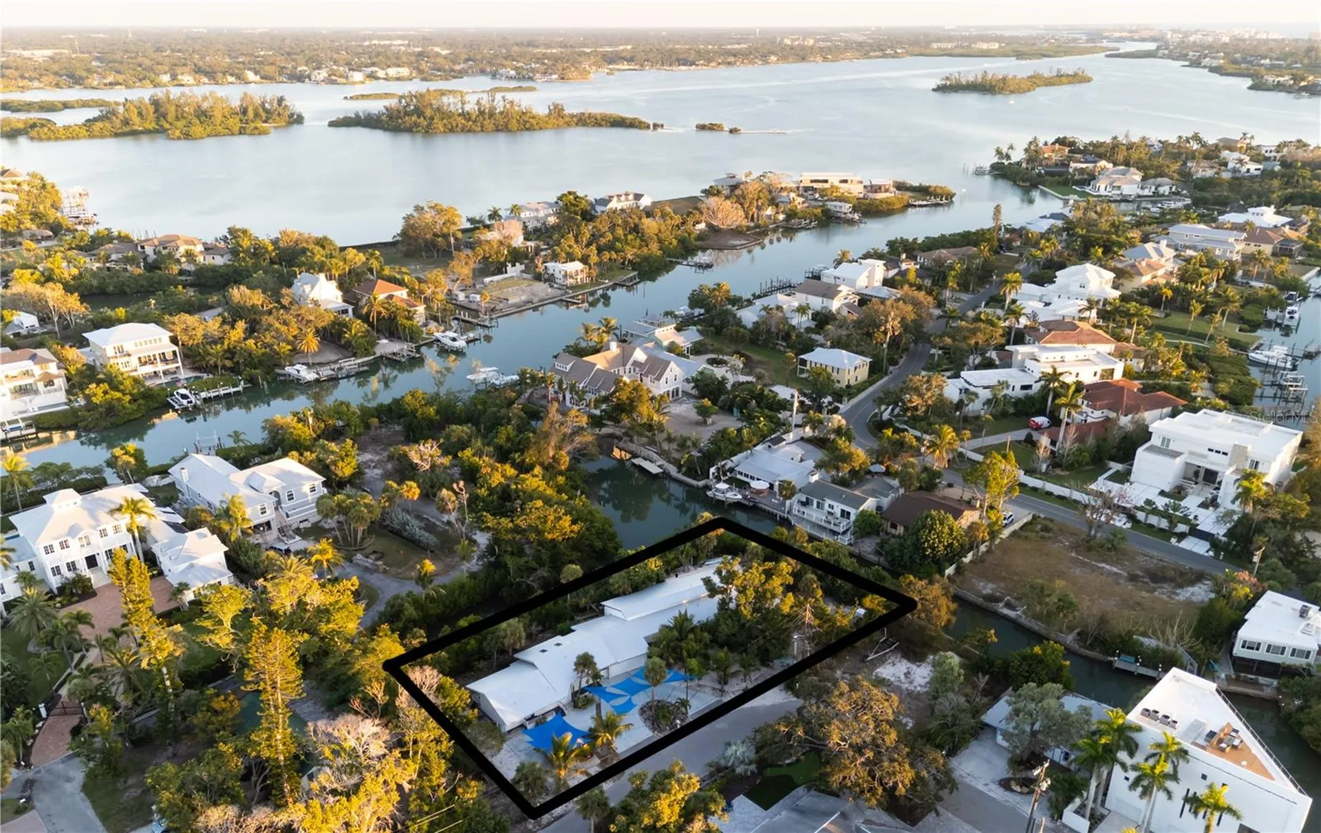 300 Garden Lane Sarasota FL 34242