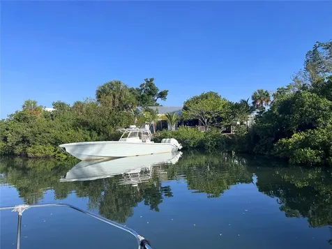 300 Garden Lane Sarasota FL 34242