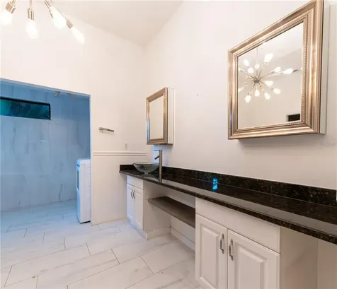 300 Garden Lane Sarasota FL 34242