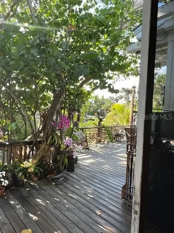 300 Garden Lane Sarasota FL 34242