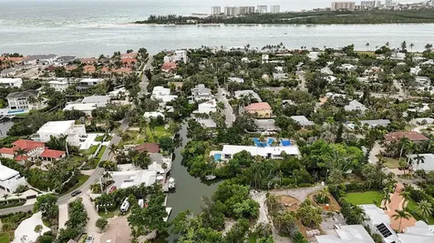 300 Garden Lane Sarasota FL 34242