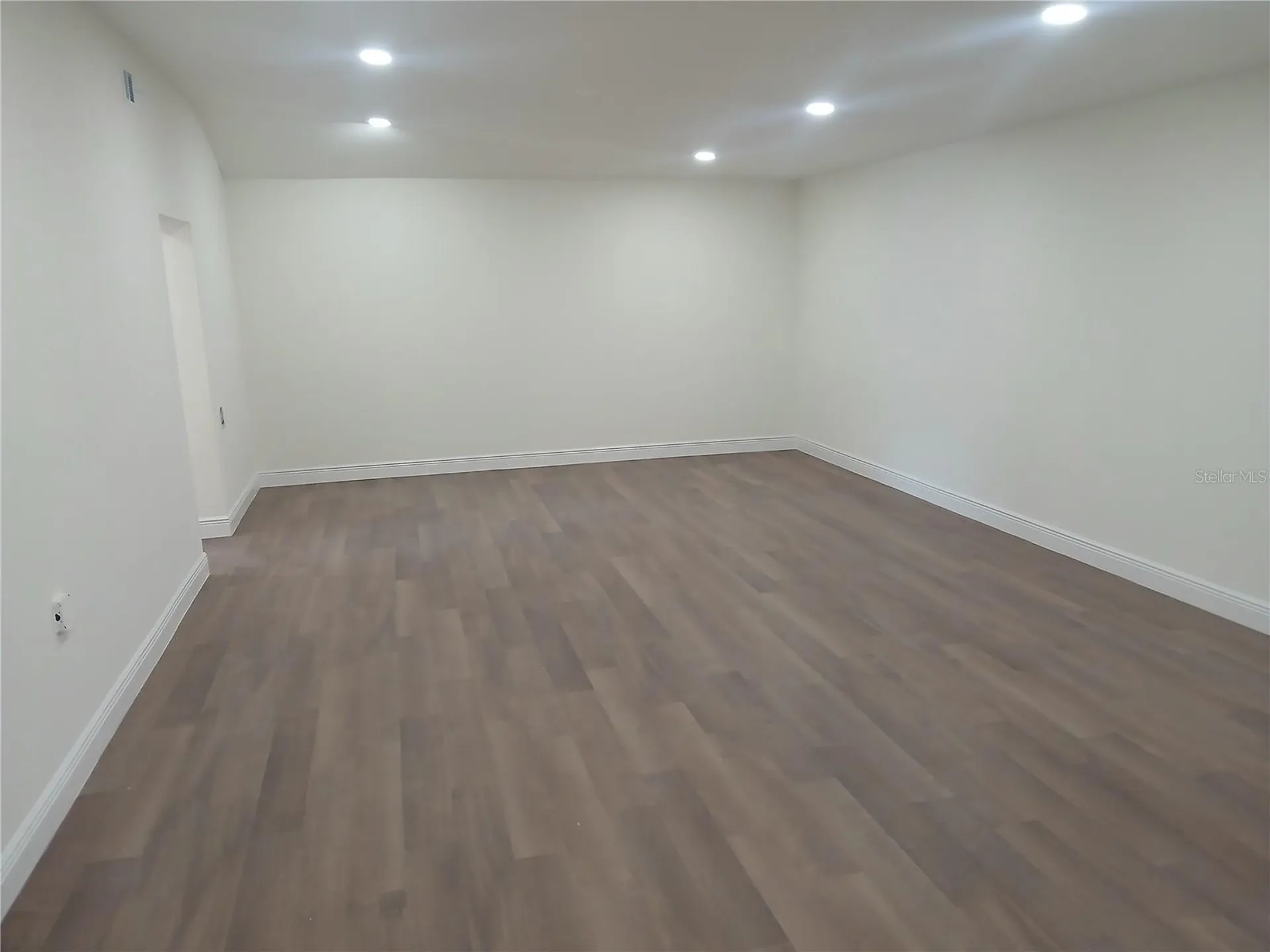3465 Edgewater Drive Orlando FL 32804