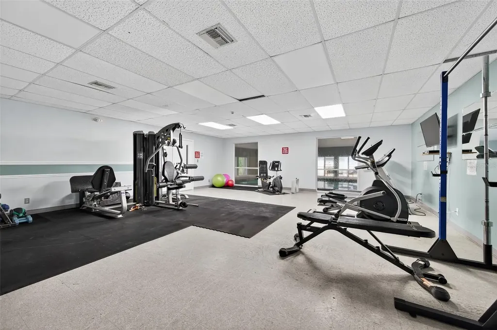 39650 Us Highway 19 N Tarpon Springs FL 34689