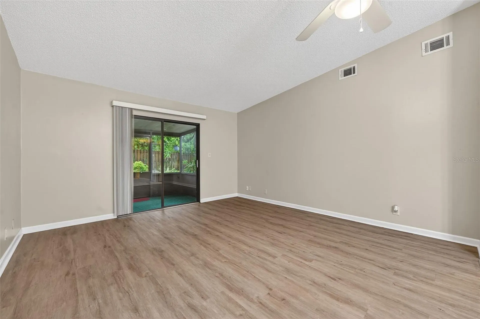 39650 Us Highway 19 N Tarpon Springs FL 34689