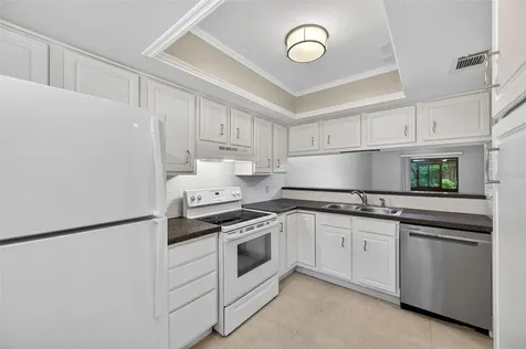 39650 Us Highway 19 N Tarpon Springs FL 34689