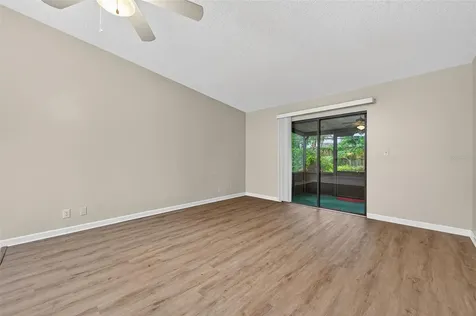 39650 Us Highway 19 N Tarpon Springs FL 34689