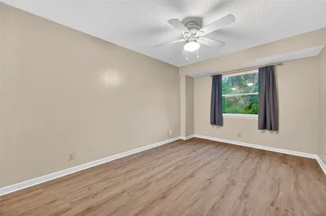 39650 Us Highway 19 N Tarpon Springs FL 34689