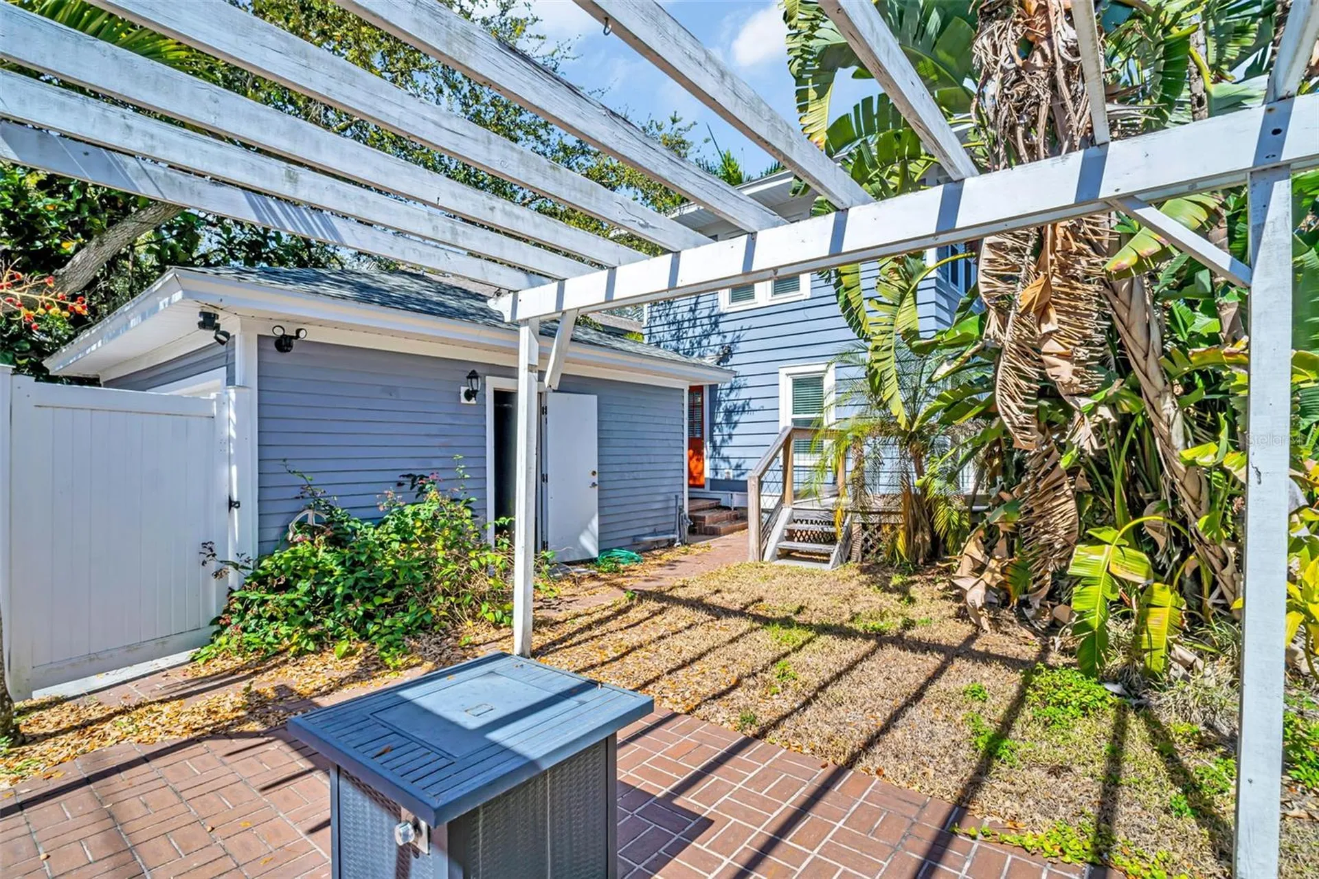 304 21st Avenue N St Petersburg FL 33704