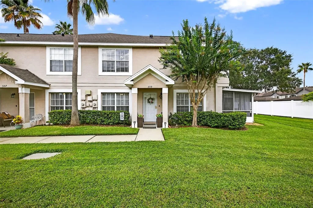 559 Kensington Lake Circle Brandon FL 33511