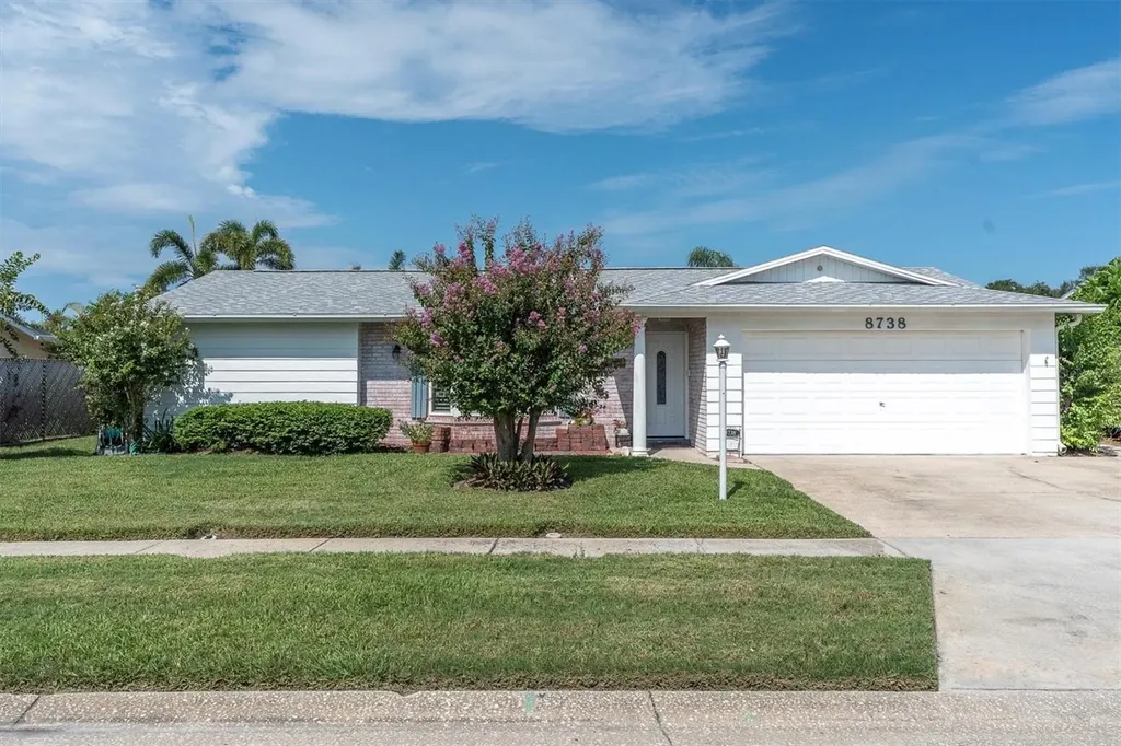 8738 Matthew Street Seminole FL 33772