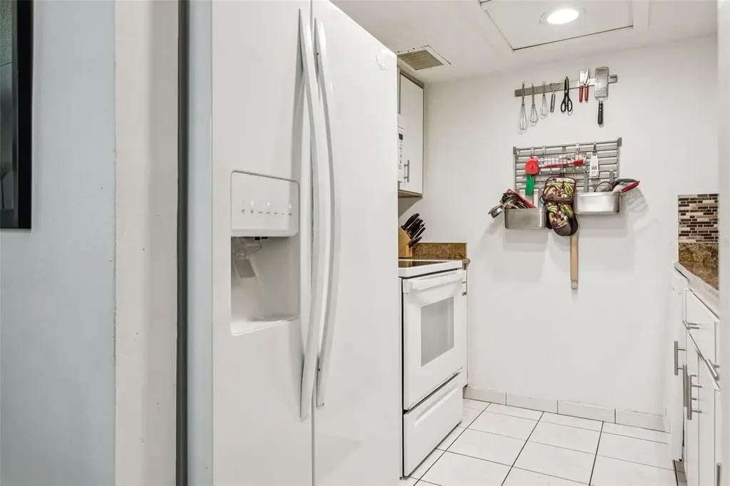 4718 Christa Court Tampa FL 33614