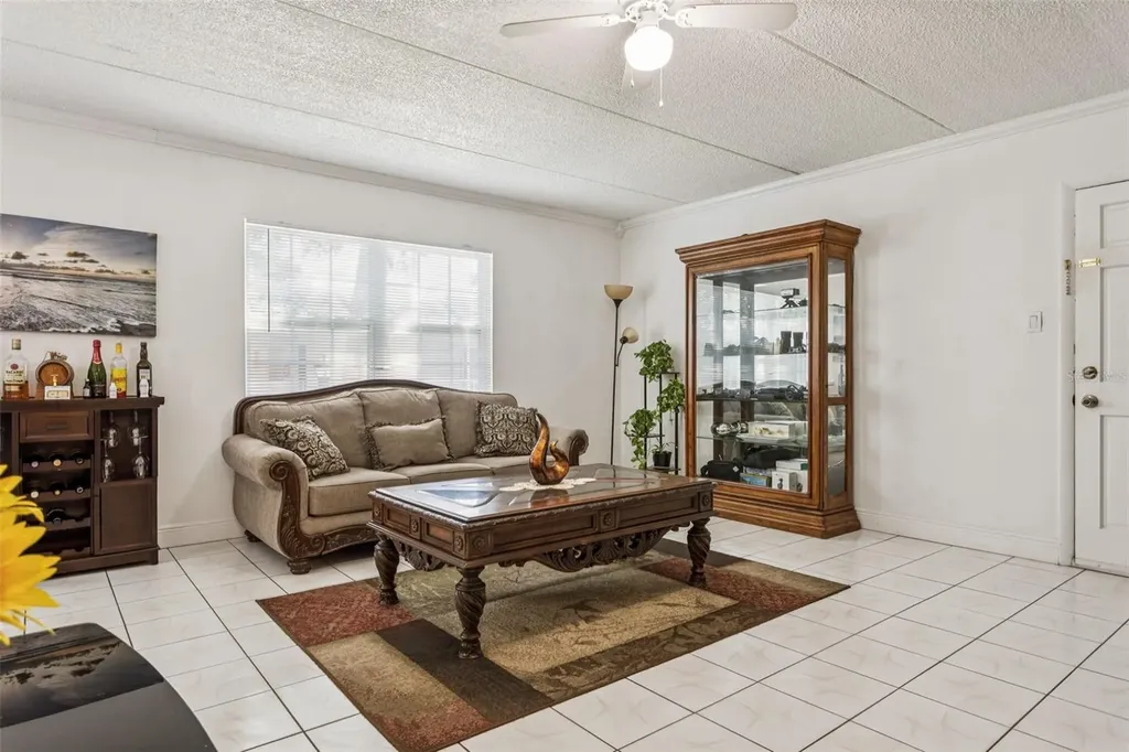 4718 Christa Court Tampa FL 33614