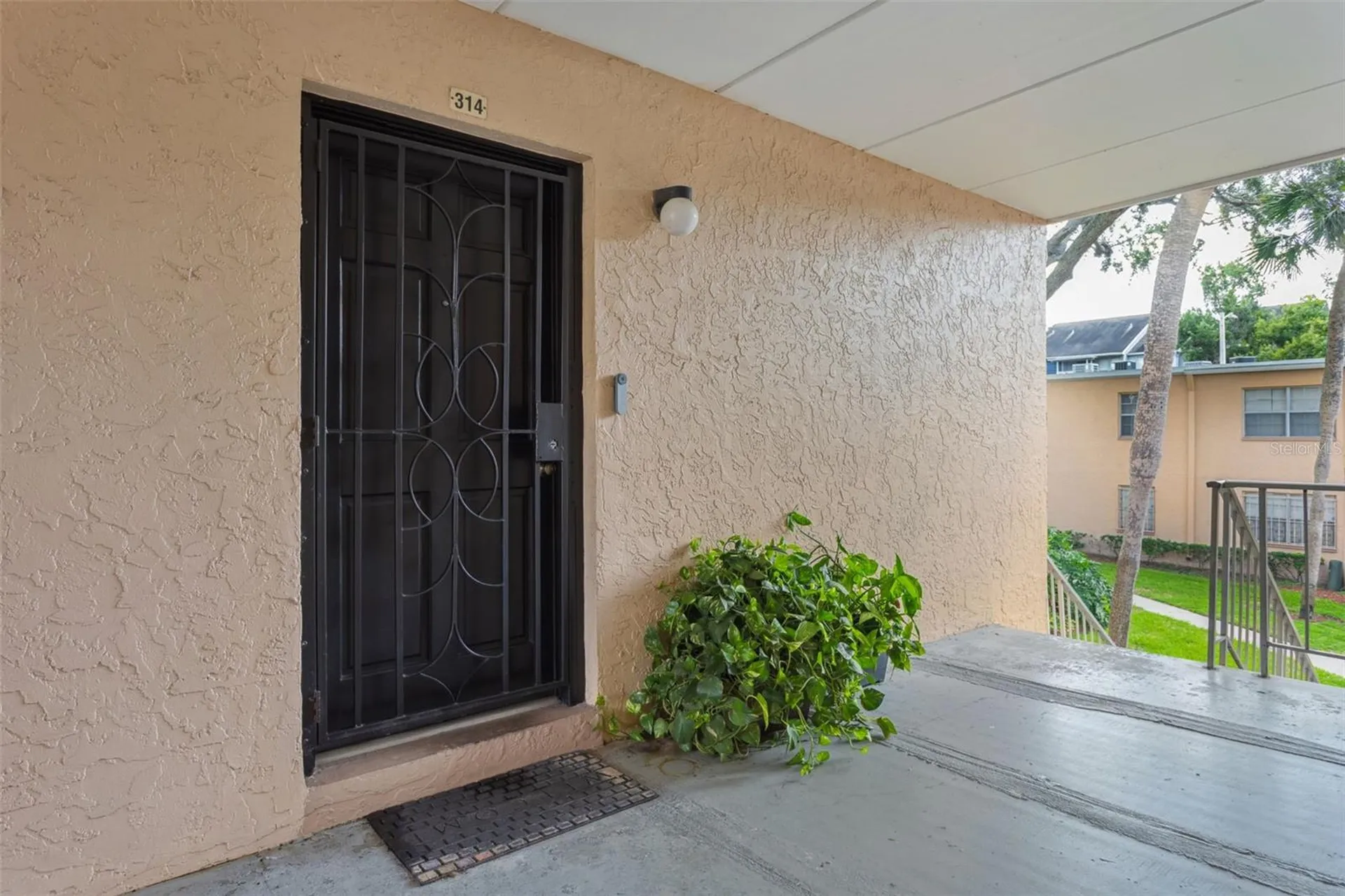 4718 Christa Court Tampa FL 33614