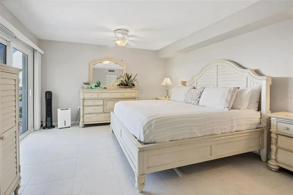 2380 N Beach Road Englewood FL 34223