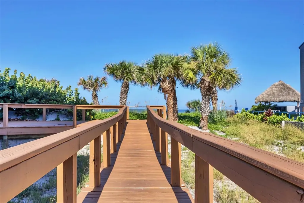 2380 N Beach Road Englewood FL 34223