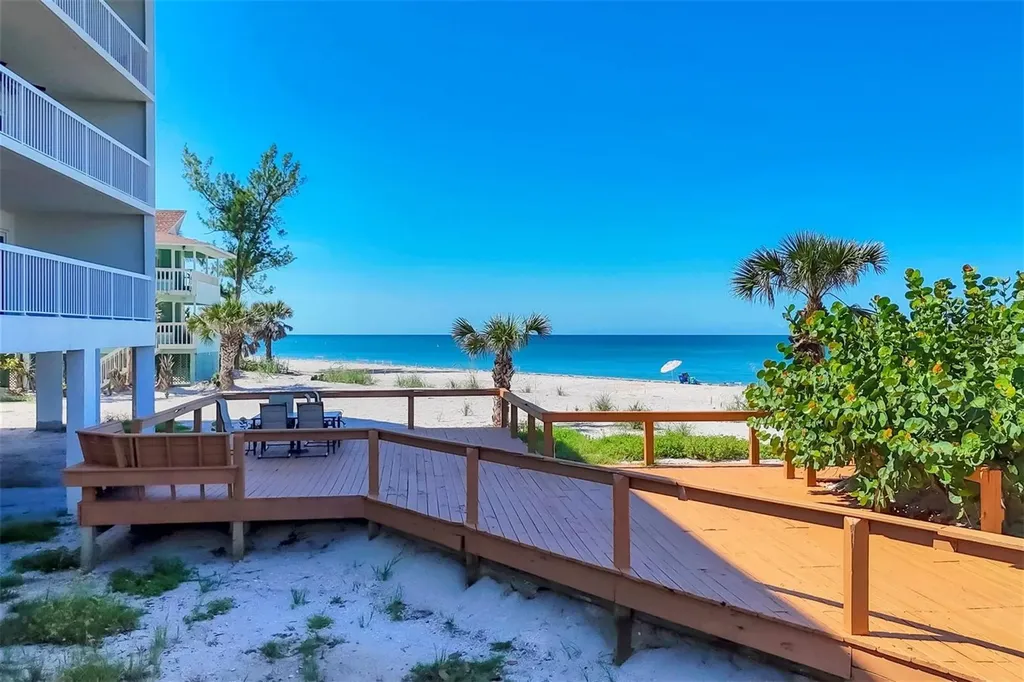 2380 N Beach Road Englewood FL 34223