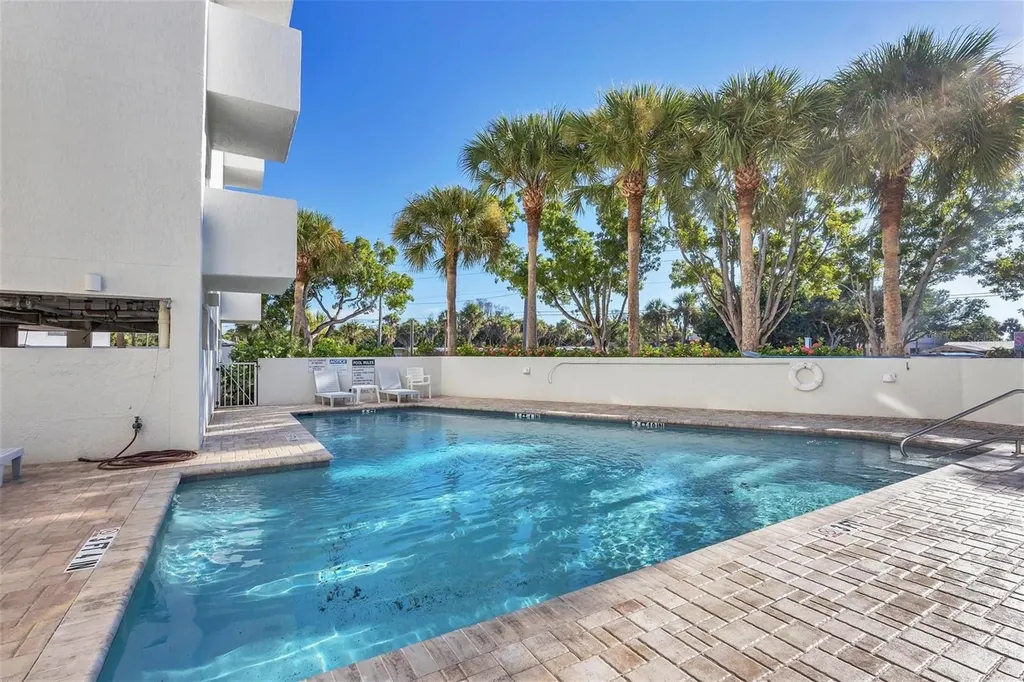 2380 N Beach Road Englewood FL 34223