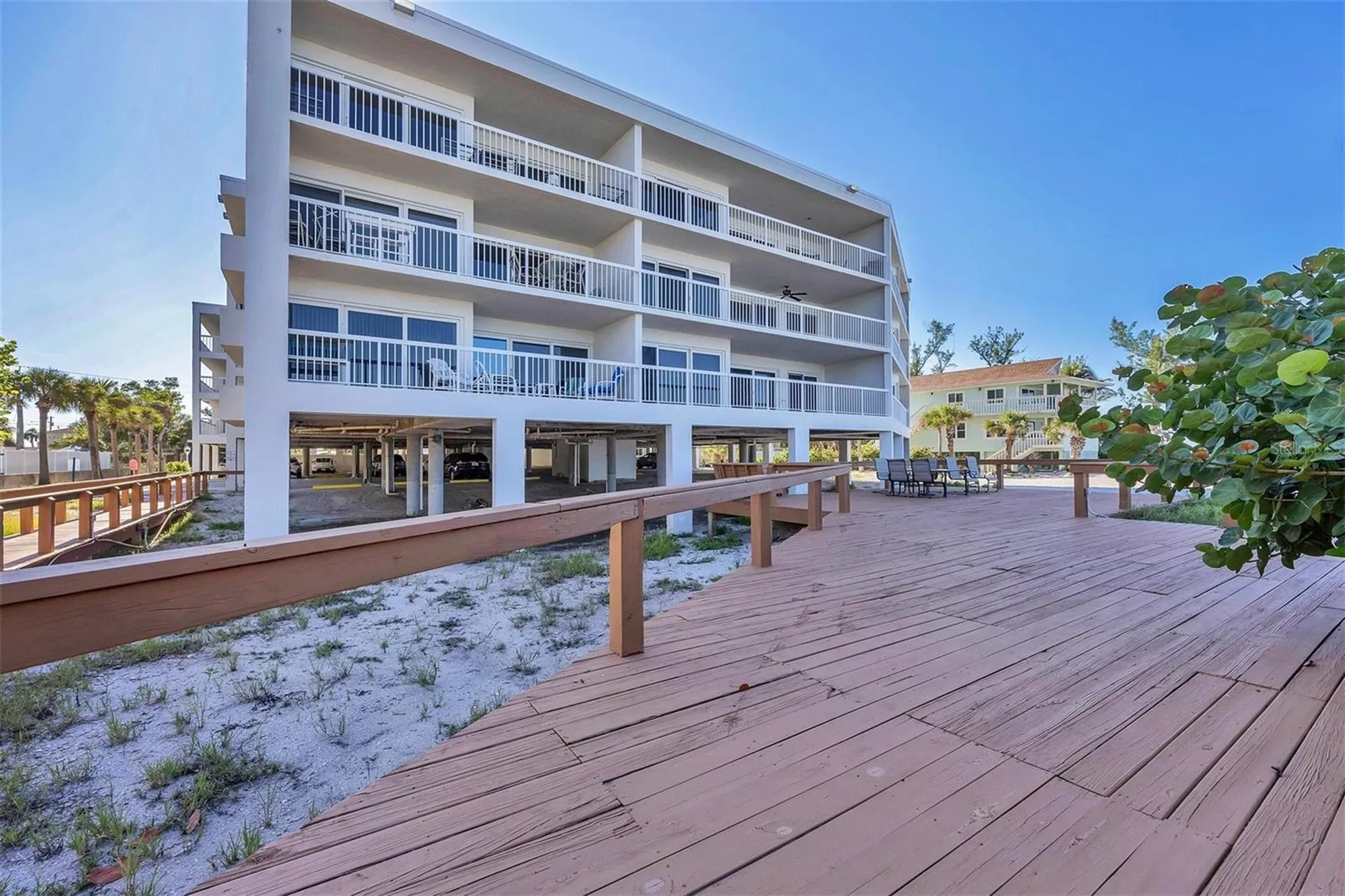 2380 N Beach Road Englewood FL 34223