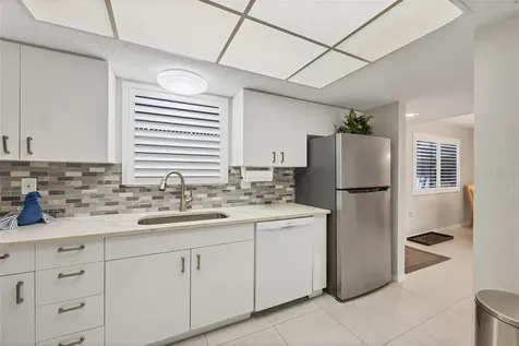 2380 N Beach Road Englewood FL 34223