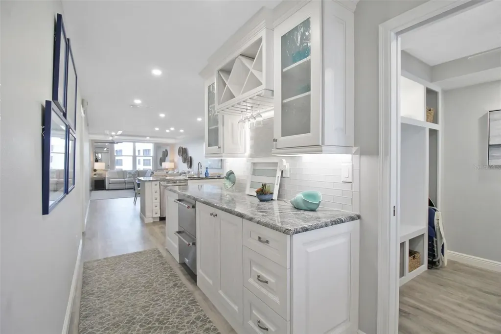 5780 Midnight Pass Road Sarasota FL 34242