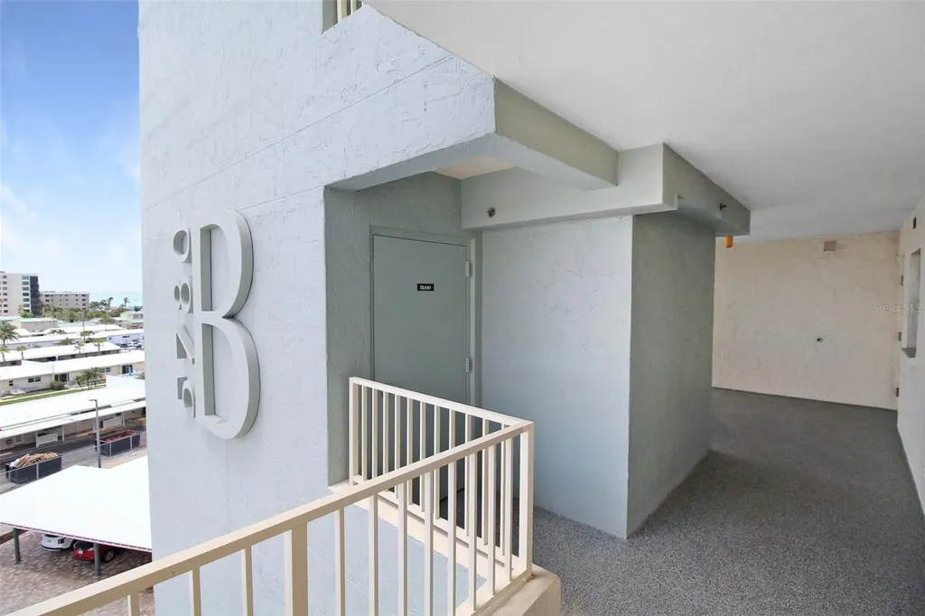 5780 Midnight Pass Road Sarasota FL 34242
