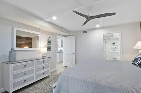 5780 Midnight Pass Road Sarasota FL 34242