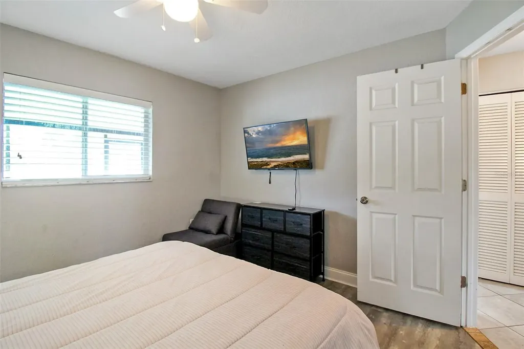 7036 13th Street E Sarasota FL 34243