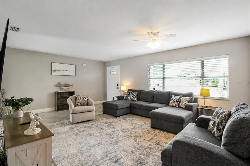 7036 13th Street E Sarasota FL 34243