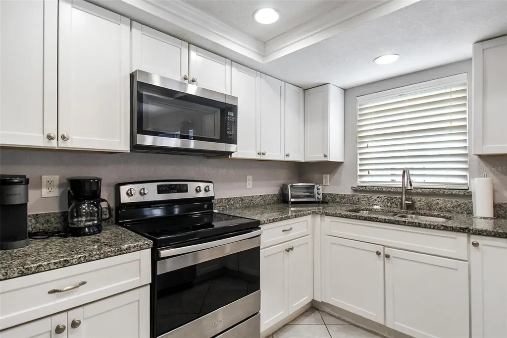 7036 13th Street E Sarasota FL 34243