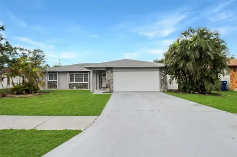 7036 13th Street E Sarasota FL 34243