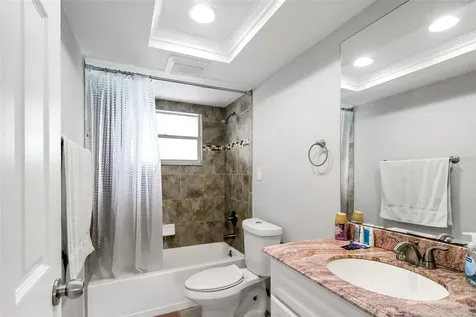 7036 13th Street E Sarasota FL 34243