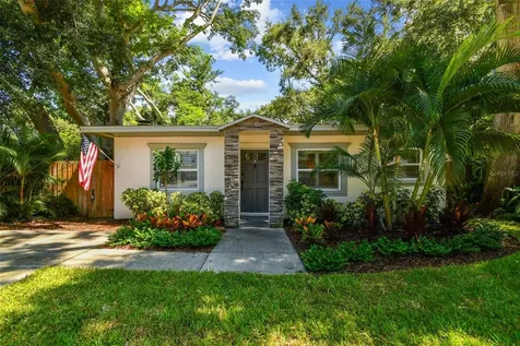 3215 W Villa Rosa Street Tampa FL 33611