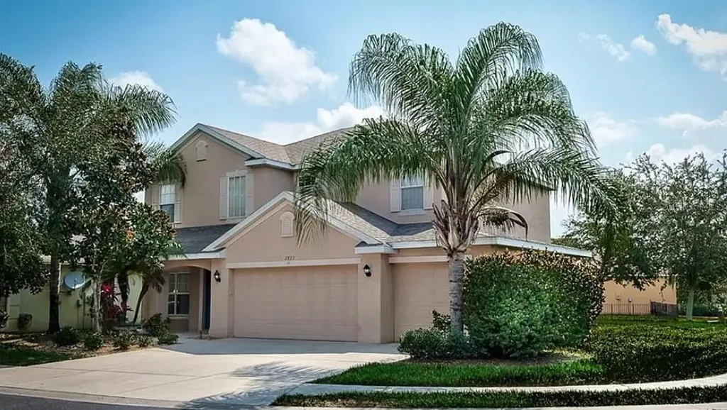 2827 Suncoast Lakes Boulevard Punta Gorda FL 33980
