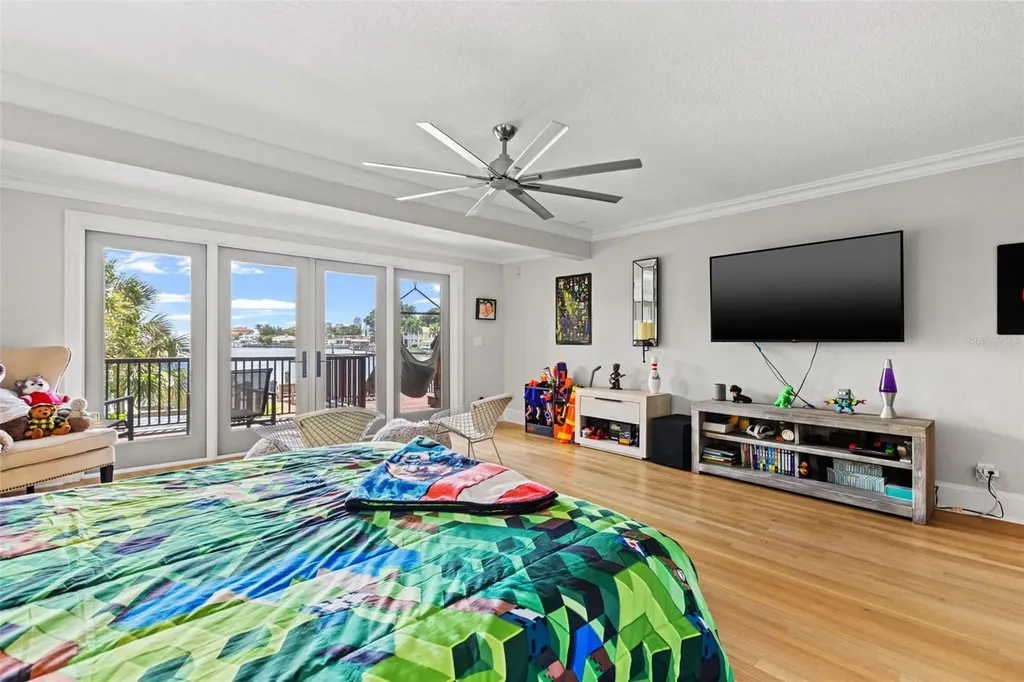 1365 Brightwaters Boulevard NE St Petersburg FL 33704