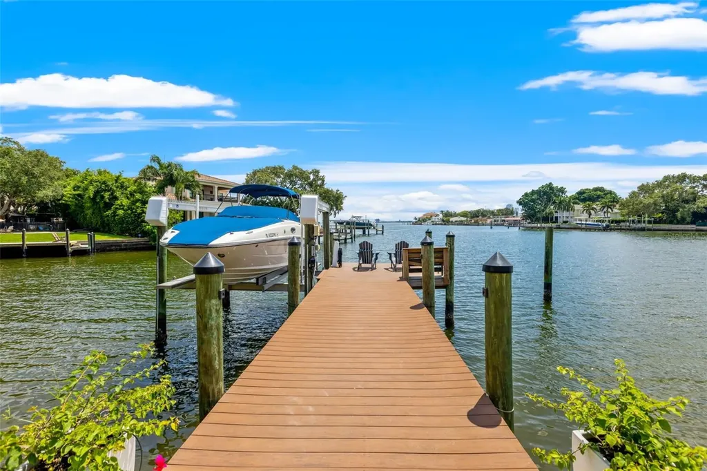 1365 Brightwaters Boulevard NE St Petersburg FL 33704