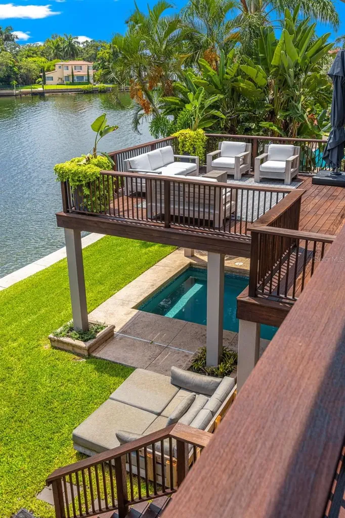 1365 Brightwaters Boulevard NE St Petersburg FL 33704