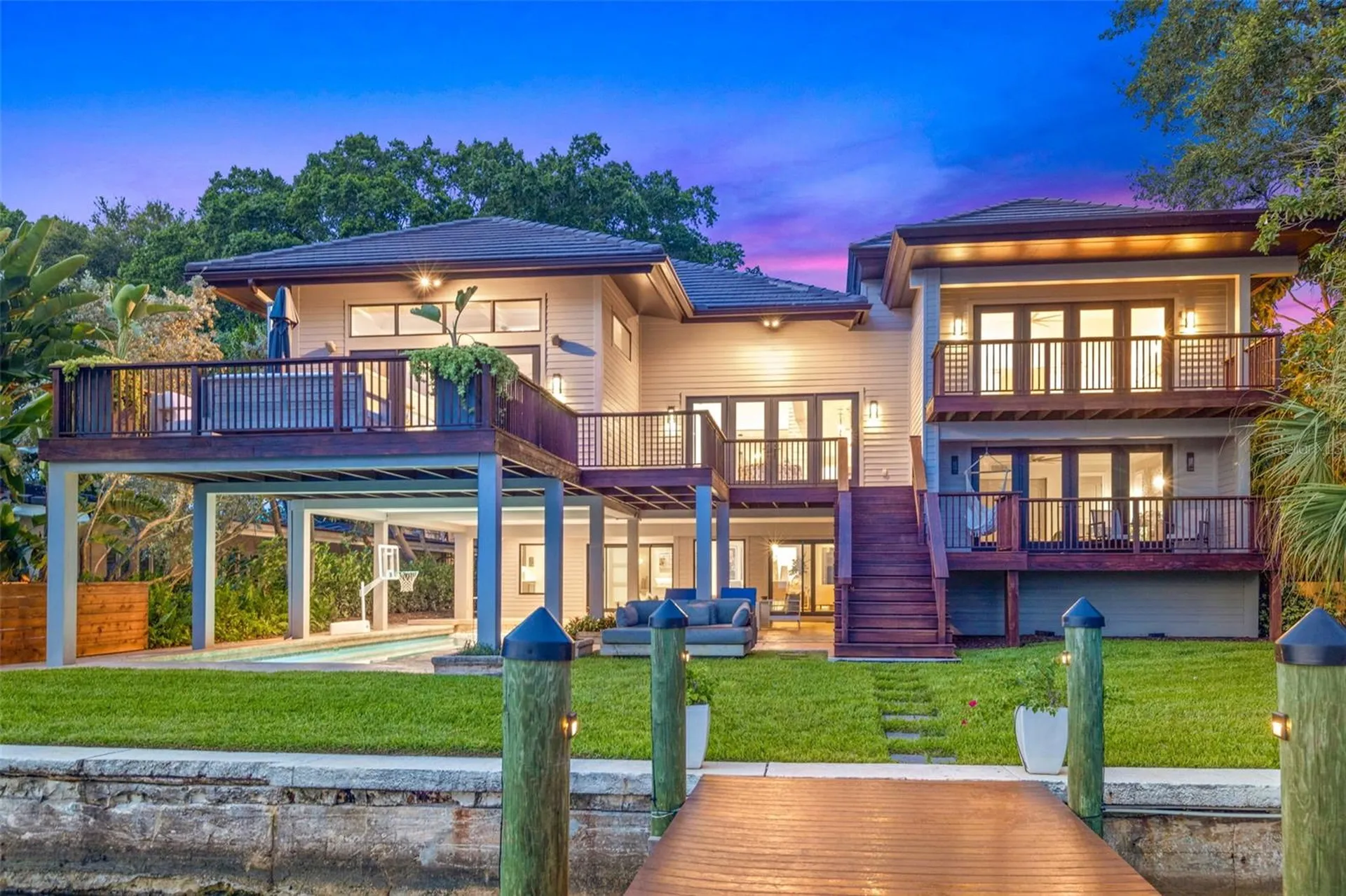 1365 Brightwaters Boulevard NE St Petersburg FL 33704