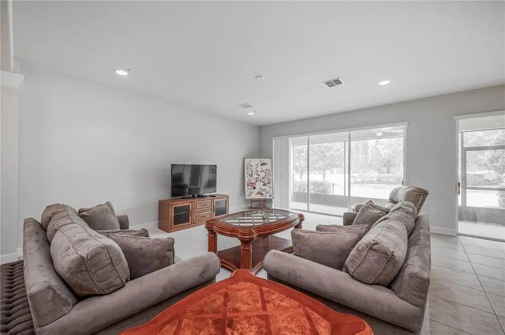 1323 Gilford Point Lane Davenport FL 33896