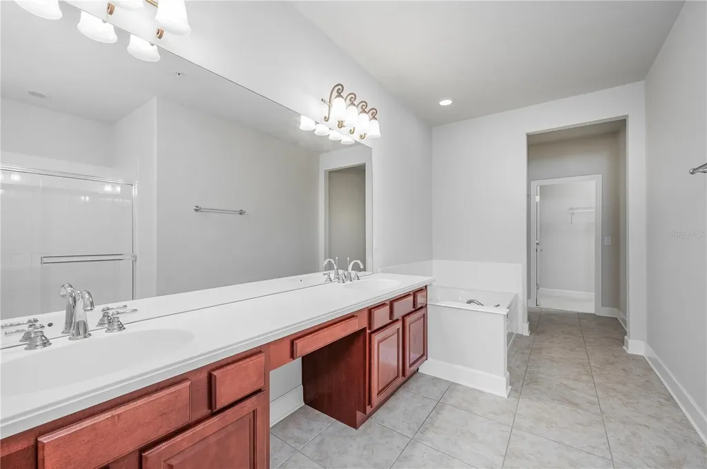1323 Gilford Point Lane Davenport FL 33896