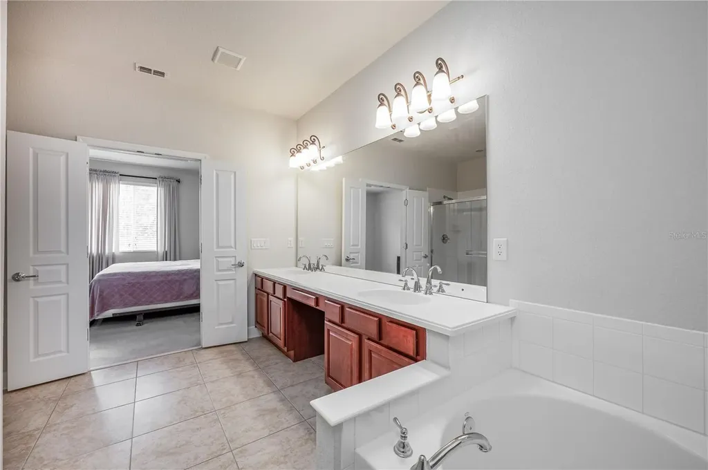 1323 Gilford Point Lane Davenport FL 33896