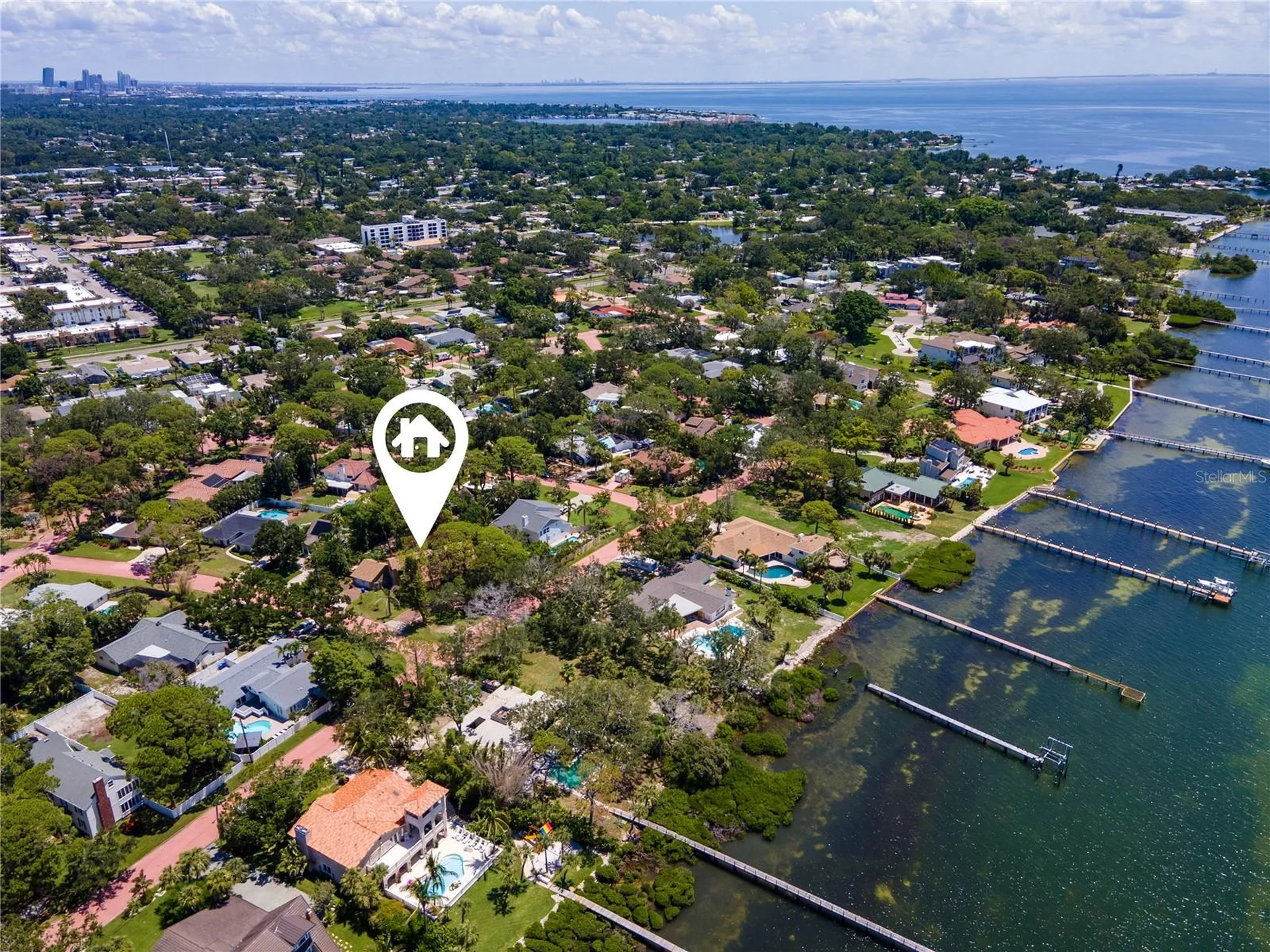 1125L Friendly Way S St Petersburg FL 33705