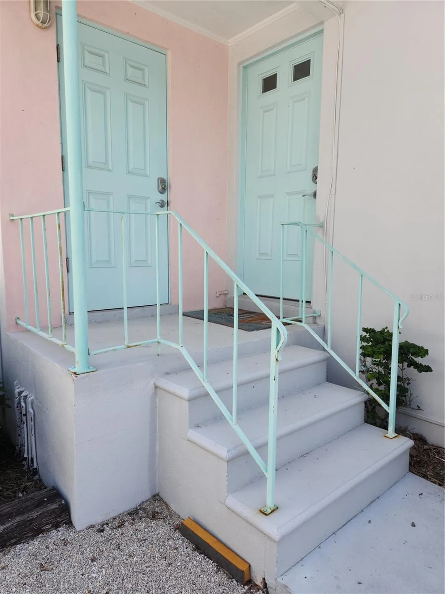 565 Golden Gate Point Sarasota FL 34236