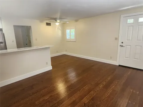 565 Golden Gate Point Sarasota FL 34236